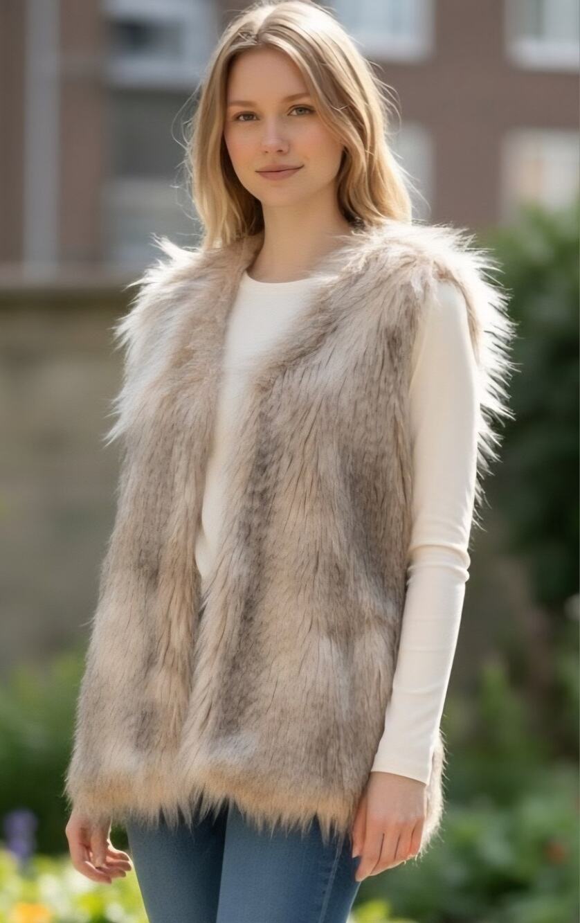 Via Spiga Designer Runway Multi-Toned Soft Faux Fur Vest Womens Size Medium $250